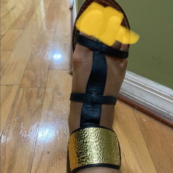 Sandals - Picture 1 of 3